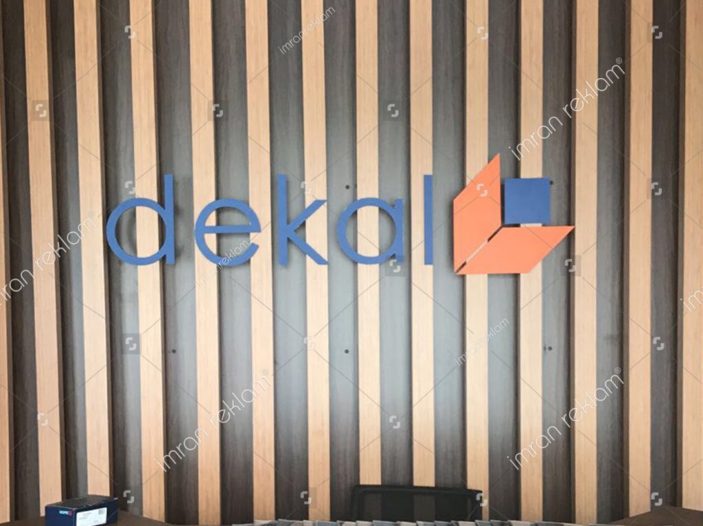 banko-arkasi-isiksiz-pleksi-harfli-tabela